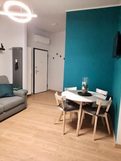 Sara's Apartment *